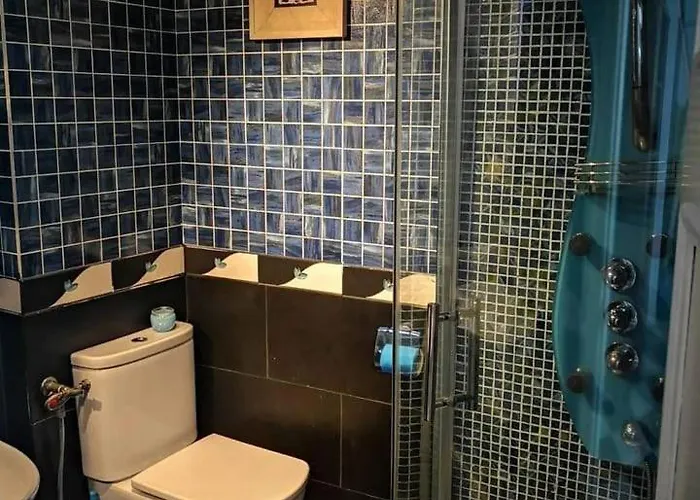 #232 For 4 People In The Center Of & Free Wifi