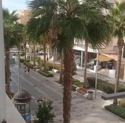 #232 For 4 People In The Center Of & Free Wifi * Torremolinos