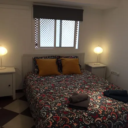 #232 For 4 People In The Center Of & Free Wifi *